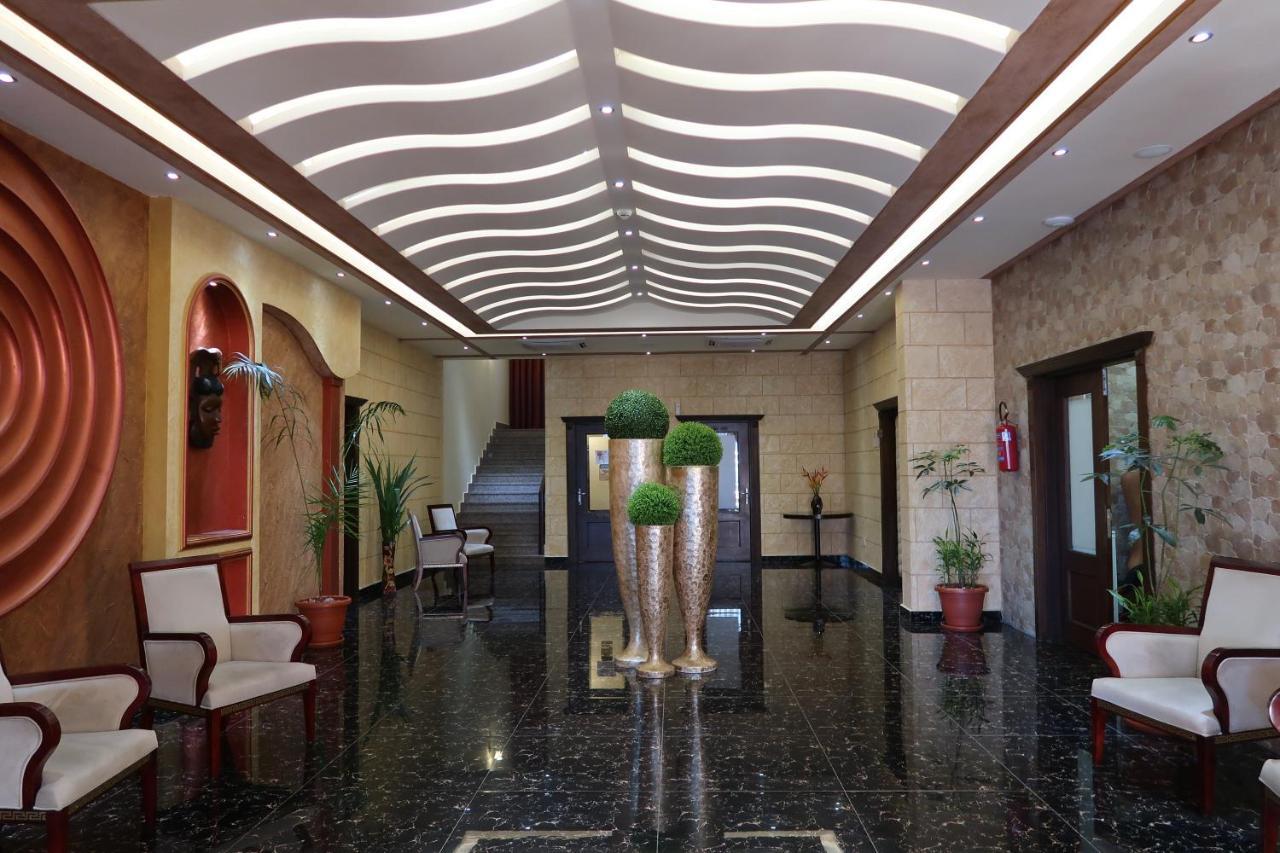 Boulevard Palace Hotel Monrovia Eksteriør bilde