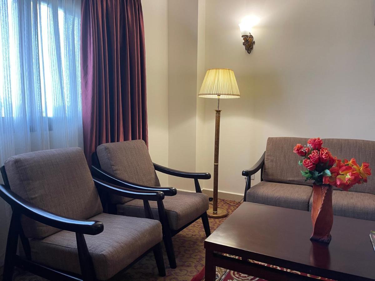 Boulevard Palace Hotel Monrovia Eksteriør bilde