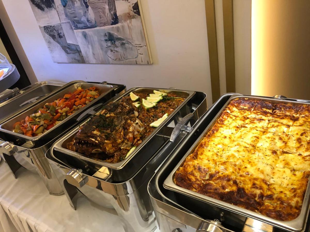 Boulevard Palace Hotel Monrovia Eksteriør bilde
