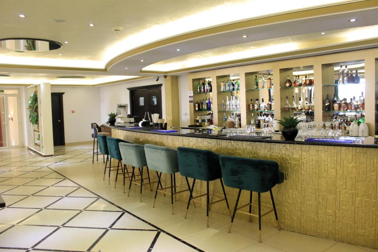 Boulevard Palace Hotel Monrovia Eksteriør bilde