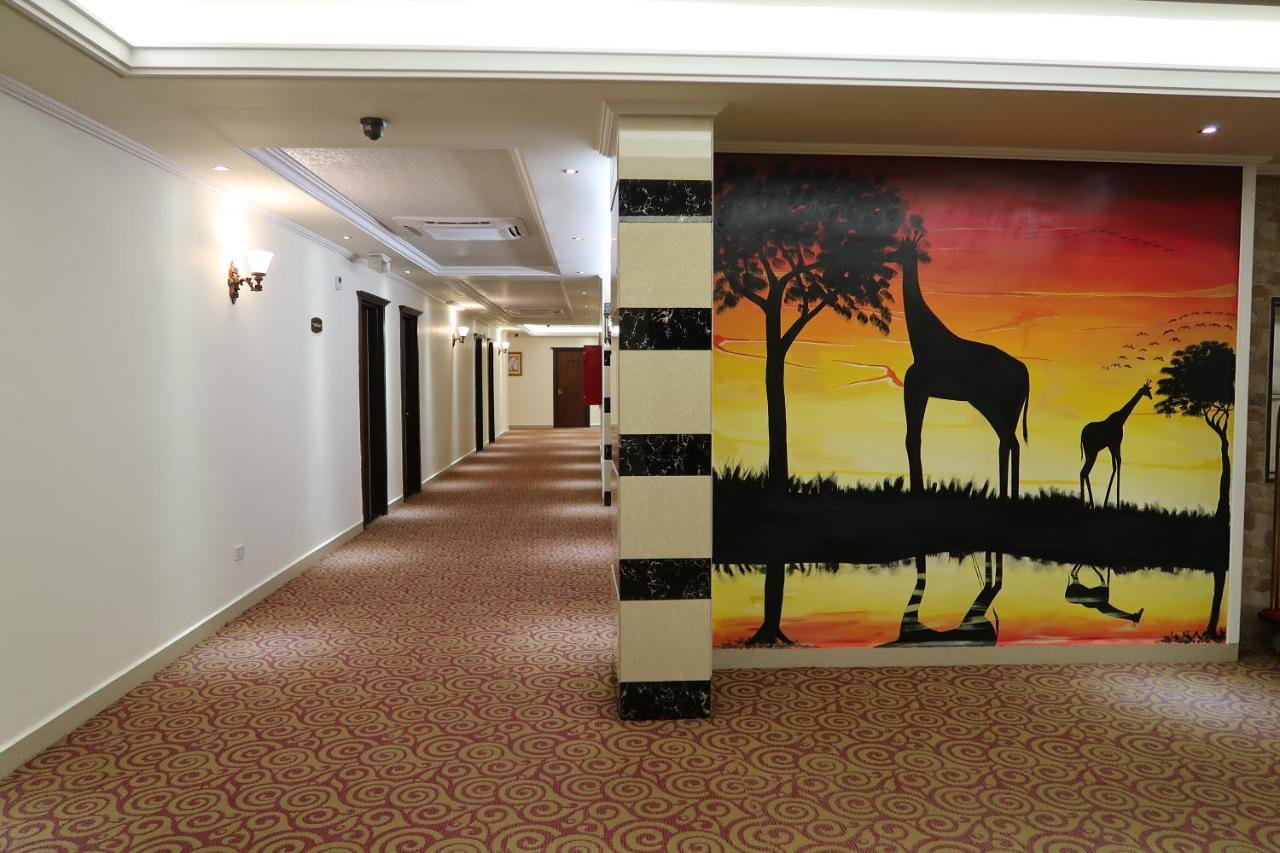 Boulevard Palace Hotel Monrovia Eksteriør bilde