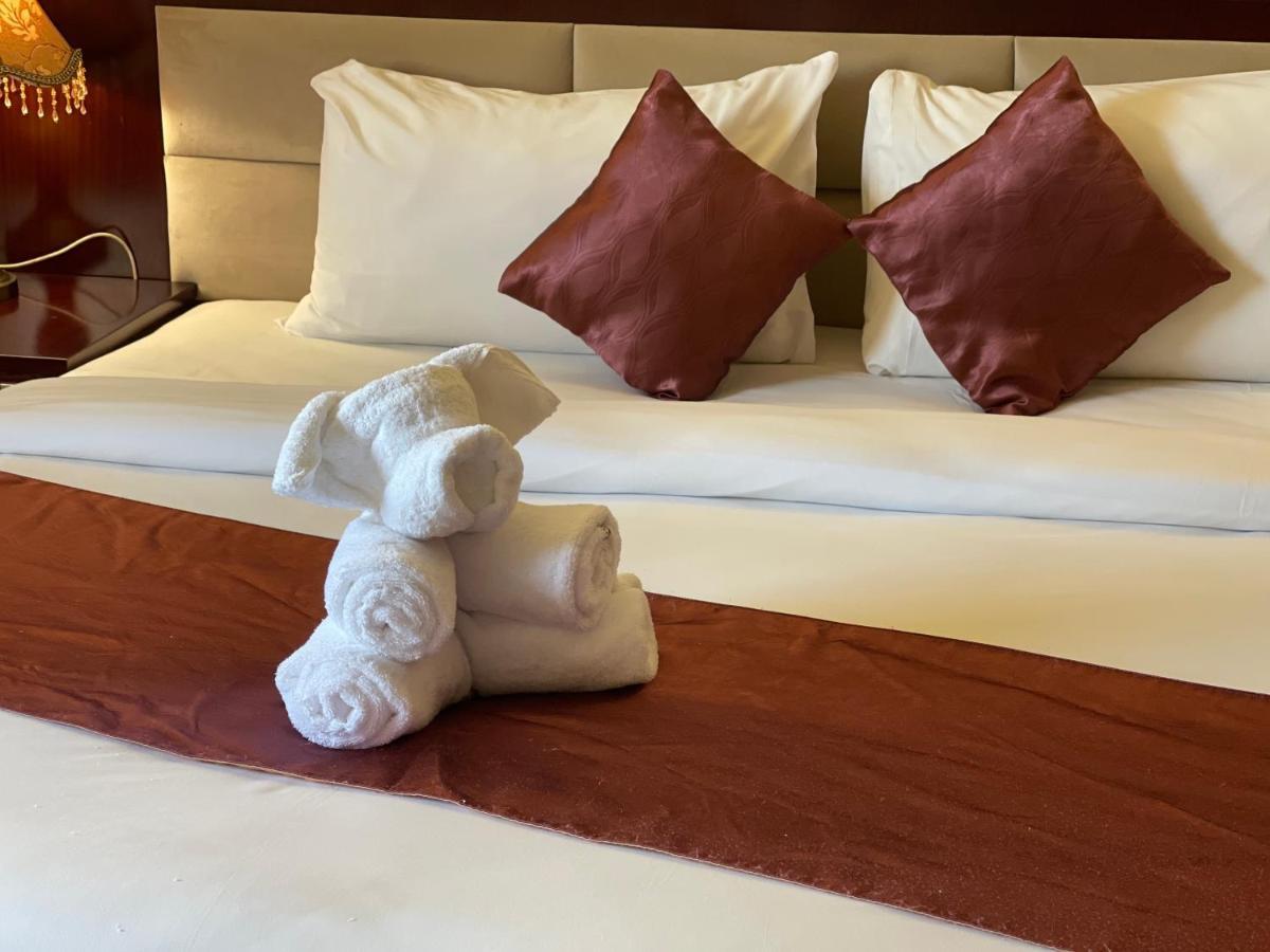 Boulevard Palace Hotel Monrovia Eksteriør bilde