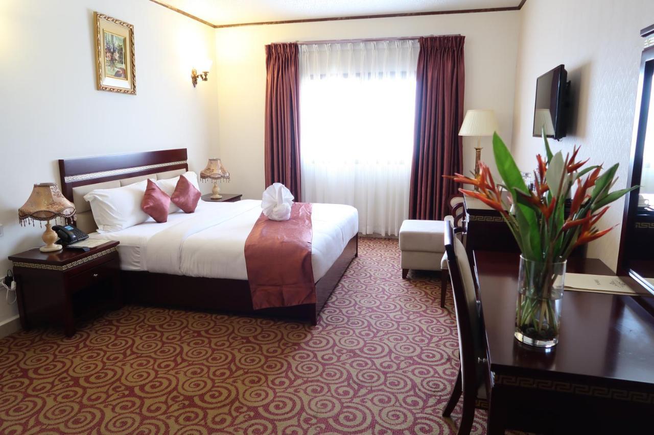Boulevard Palace Hotel Monrovia Eksteriør bilde