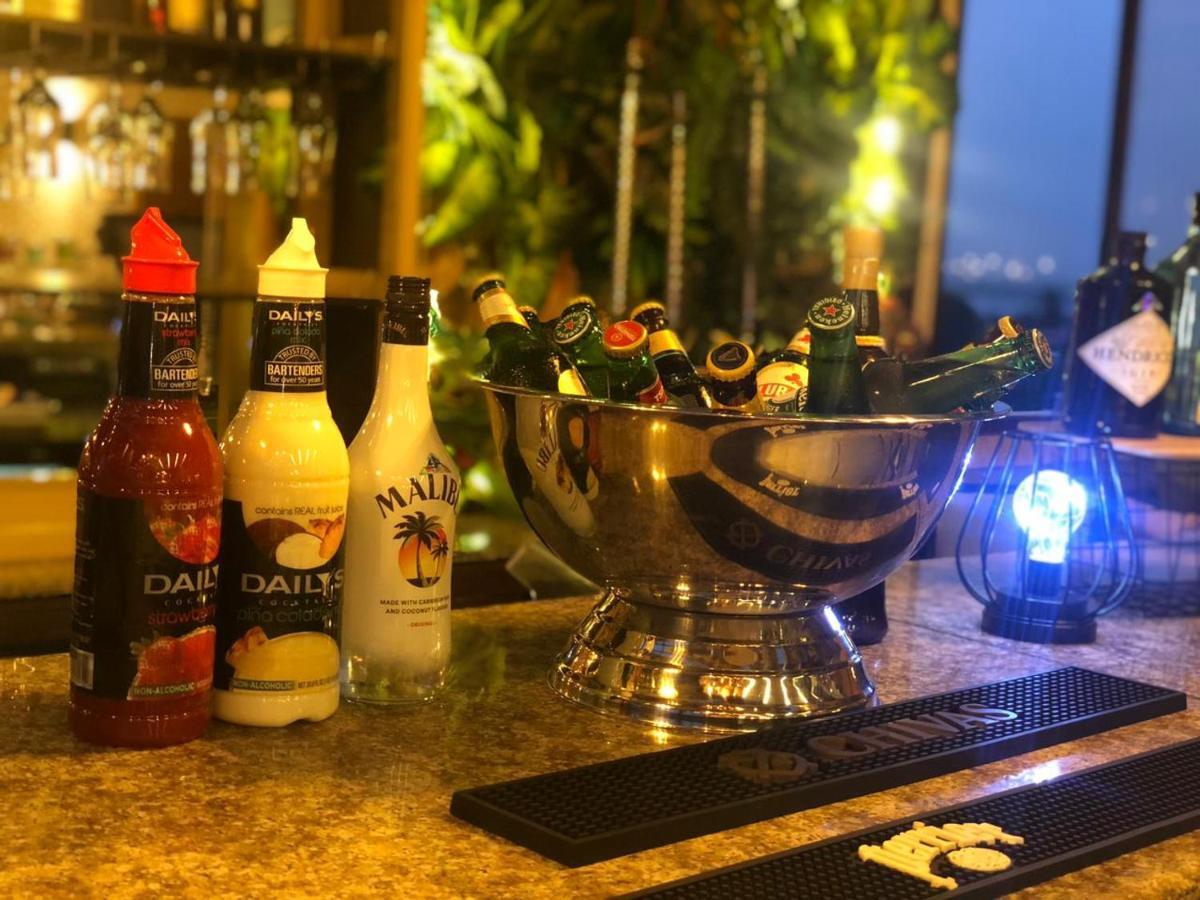 Boulevard Palace Hotel Monrovia Eksteriør bilde