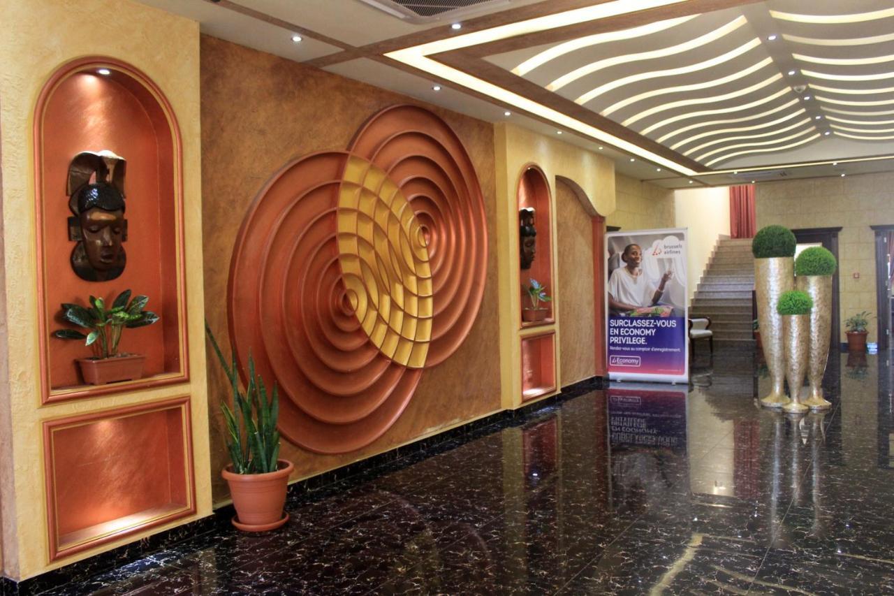 Boulevard Palace Hotel Monrovia Eksteriør bilde