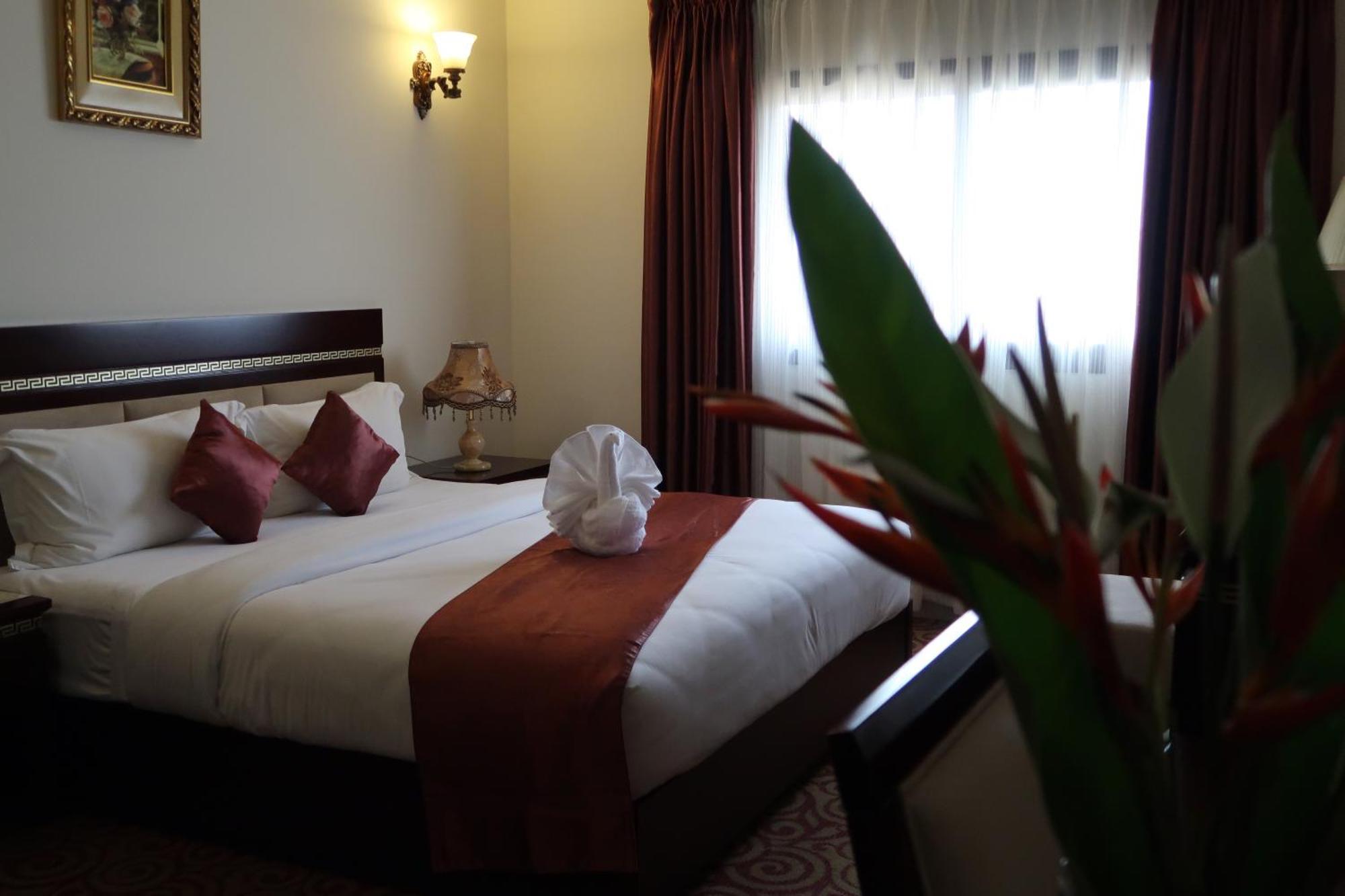 Boulevard Palace Hotel Monrovia Eksteriør bilde